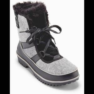Sorel Tivoli II Snow Boots (grey and black, leather and suede)